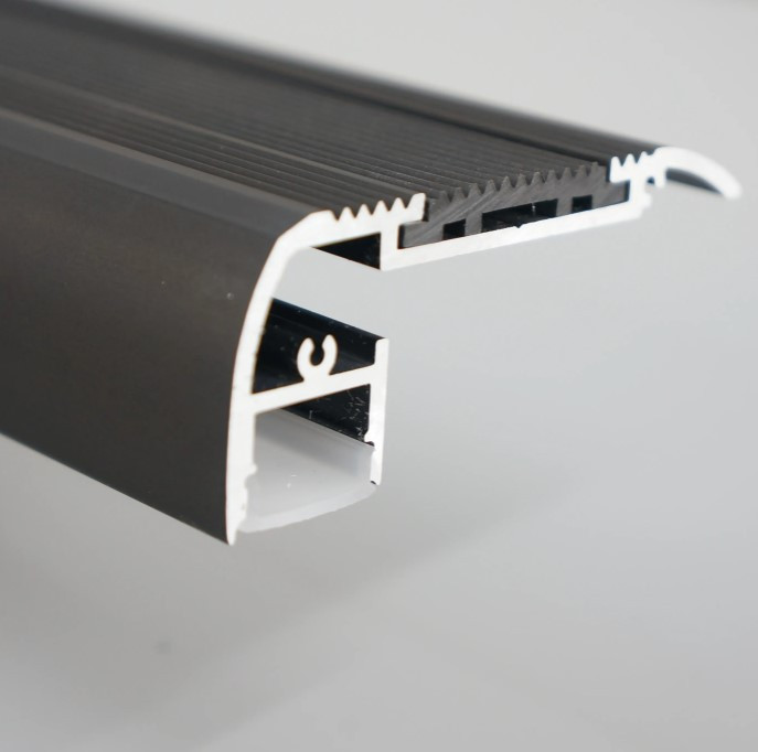 Профиль для ступеней лестницы IT-ledstep-profile-1500